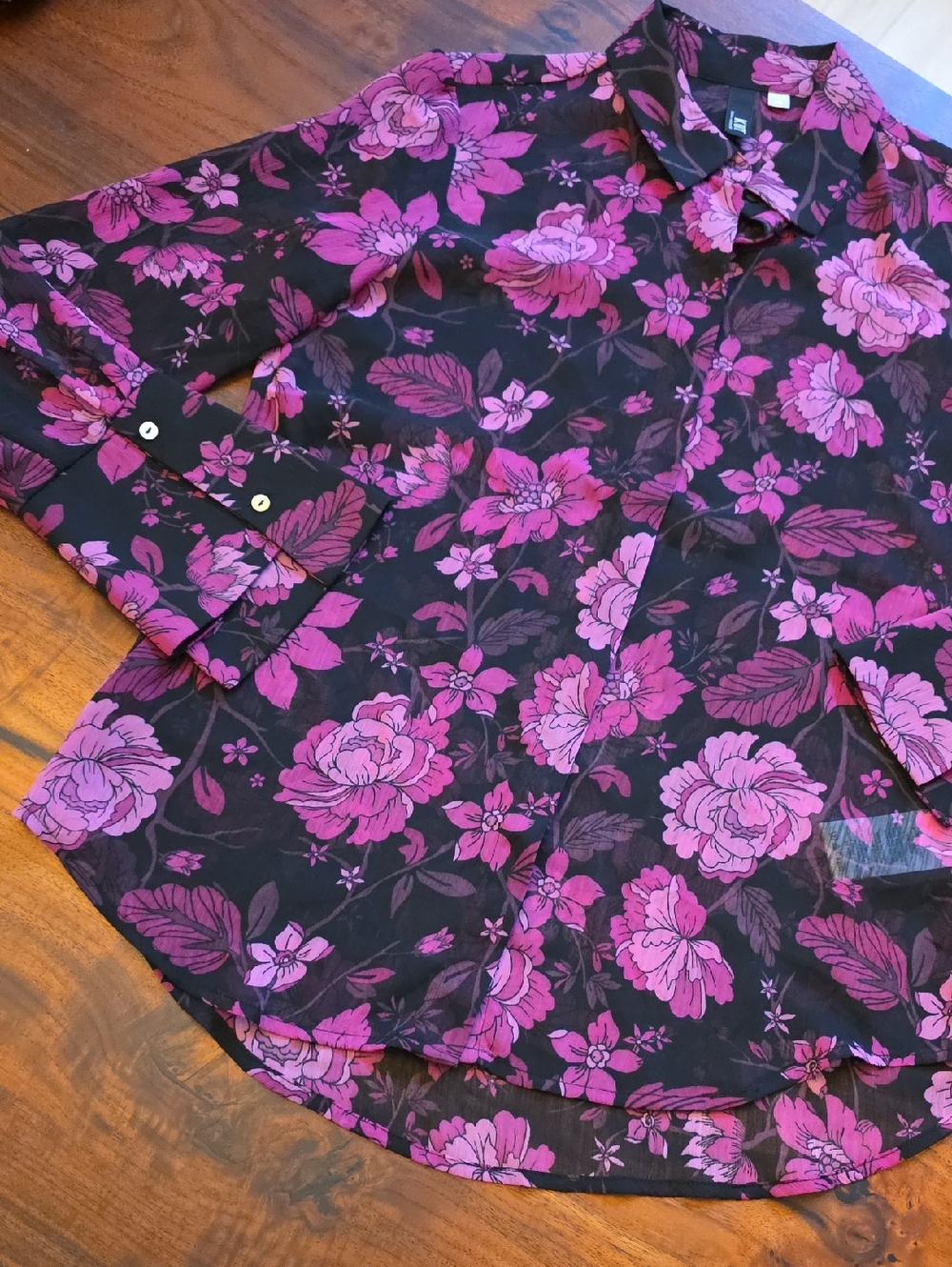 Kut from the Kloth Black Sheer Button-Up Blouse with Fuchsia Floral Print😍
